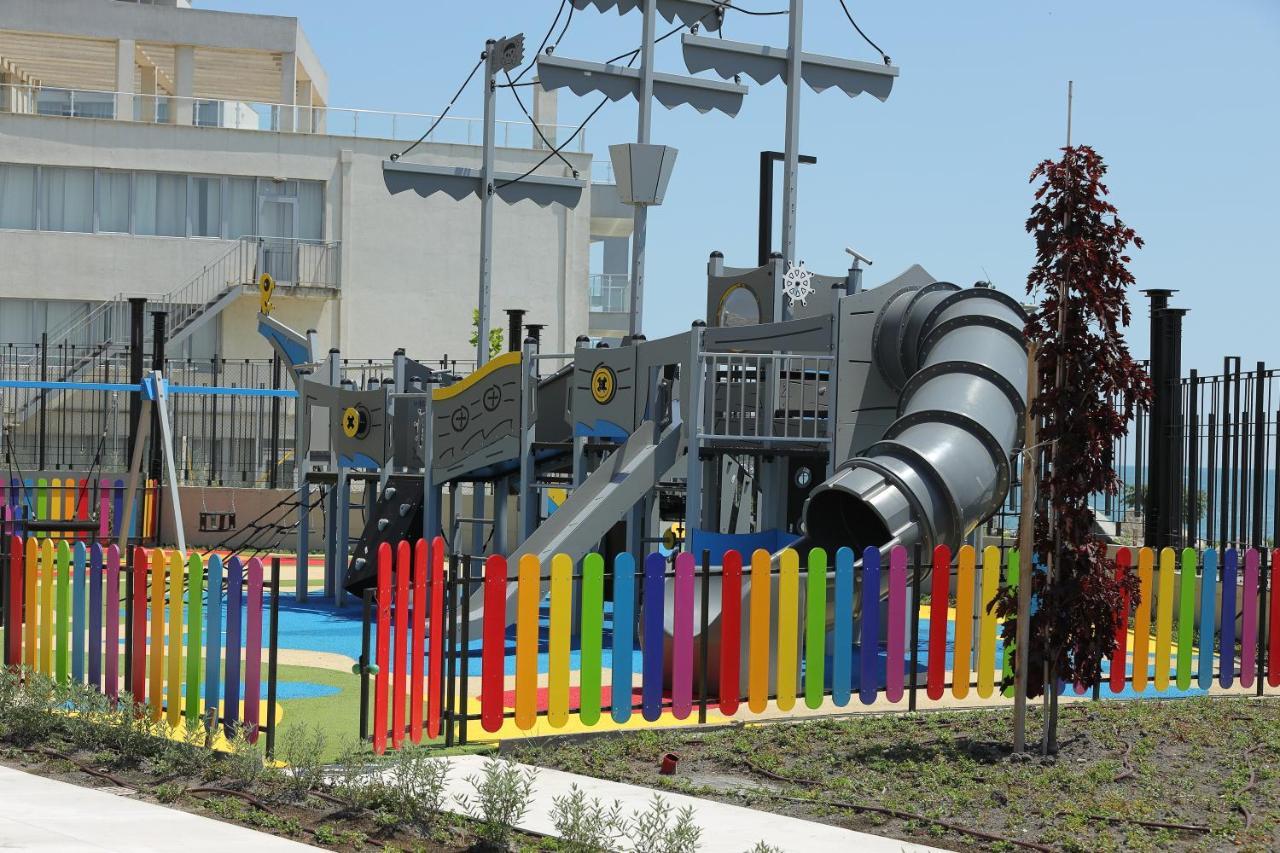 Voya Beach Resort Sveti Vlas Exterior photo Playground in the park