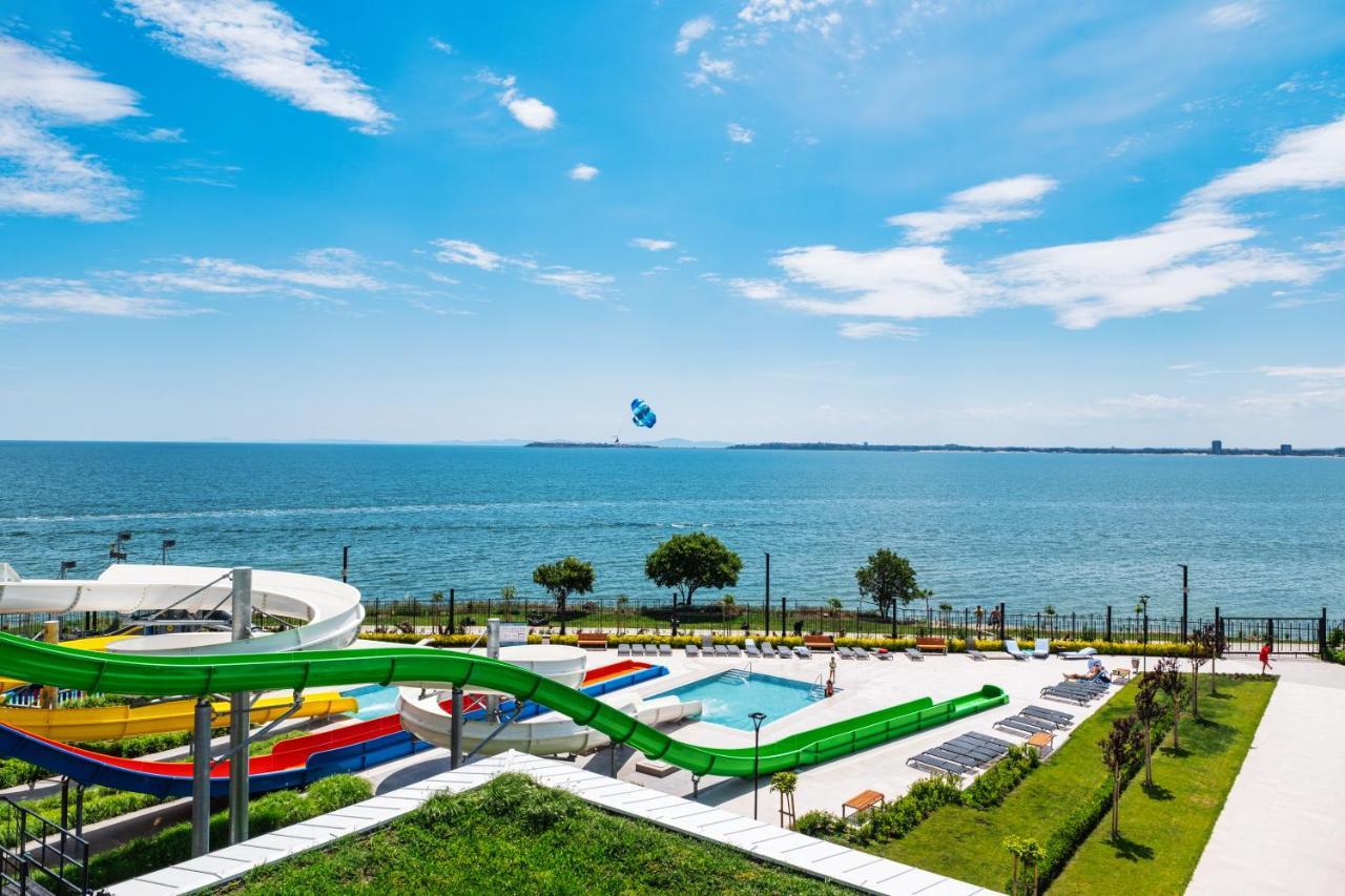 Voya Beach Resort Sveti Vlas Exterior photo View of the Black Sea from the complex