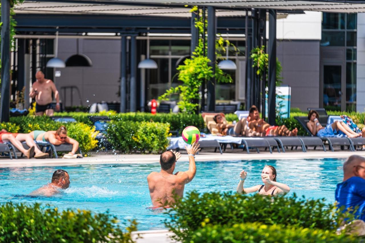 Voya Beach Resort Sveti Vlas Exterior photo Swimming pool in Belgrade